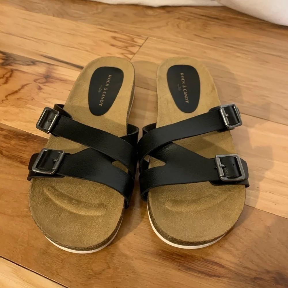 Rock & Candy Caravel- W faux leather sandals